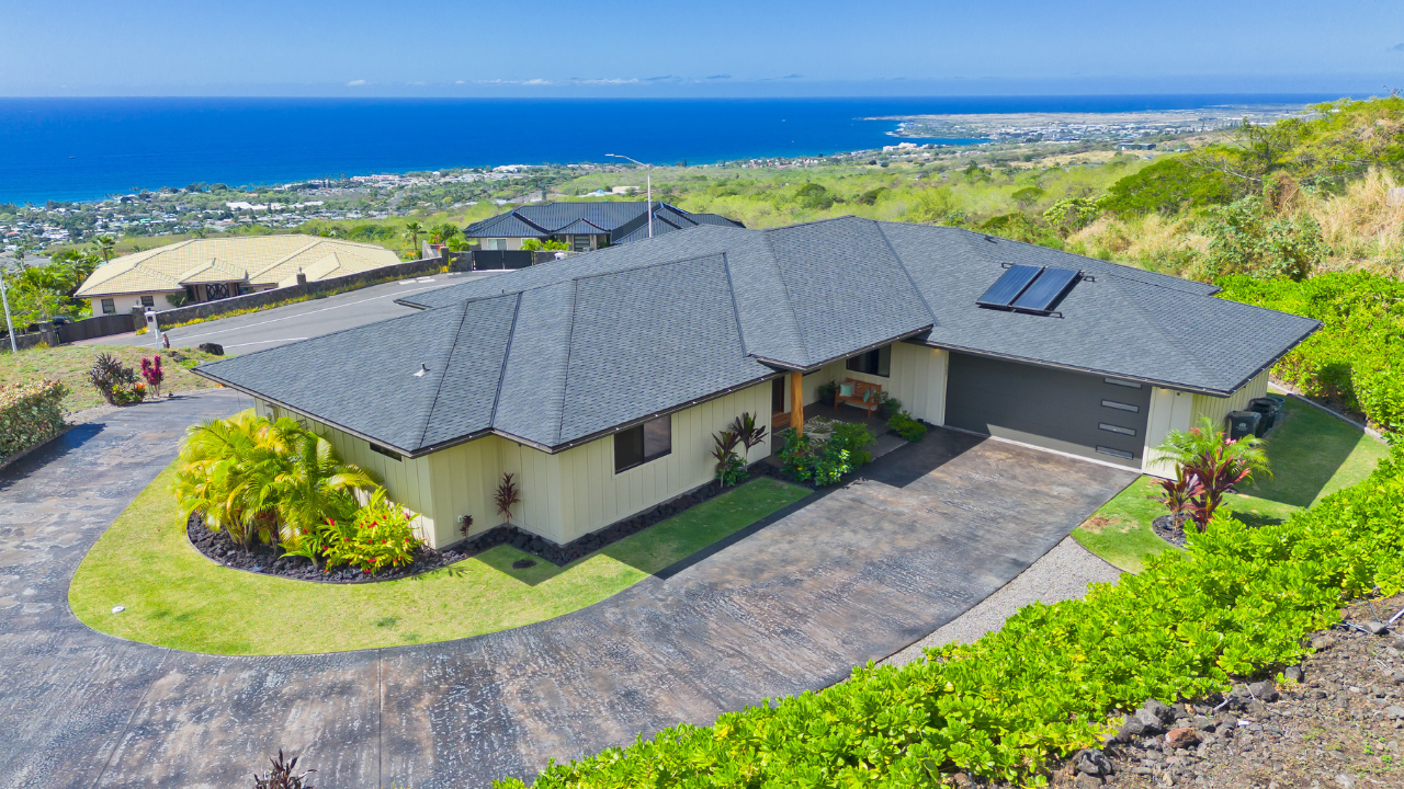 Home in Kona Vistas